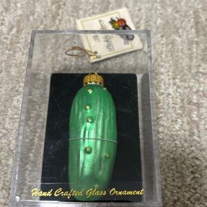New Pickle Glass ornament